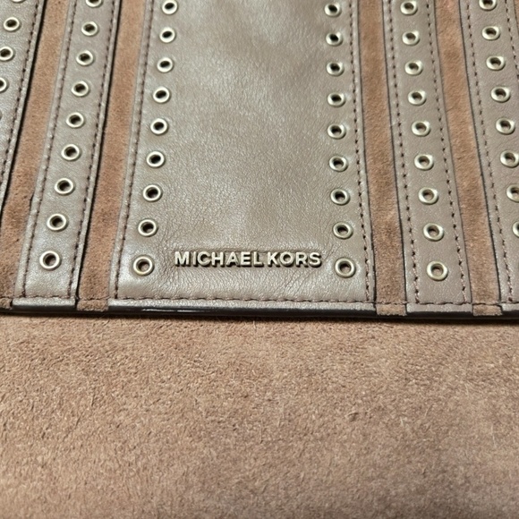 Authentic Michael Kors Bag - Picture 7 of 9